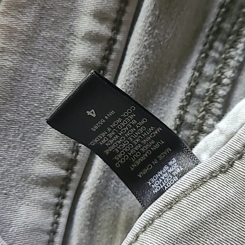 Express Capris - Picture 5 of 5